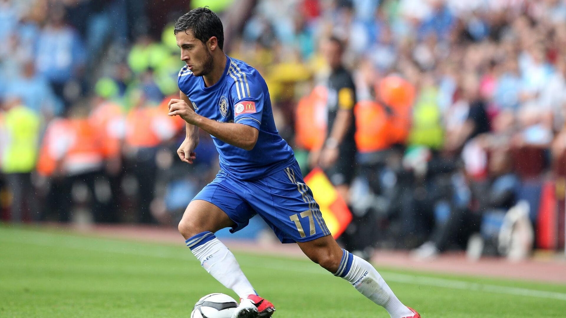 开云平台-马刺血拼新疆队，霍勒迪在欧冠淘汰赛接管比赛，体育全球化下的文化交融与精神共振  第2张